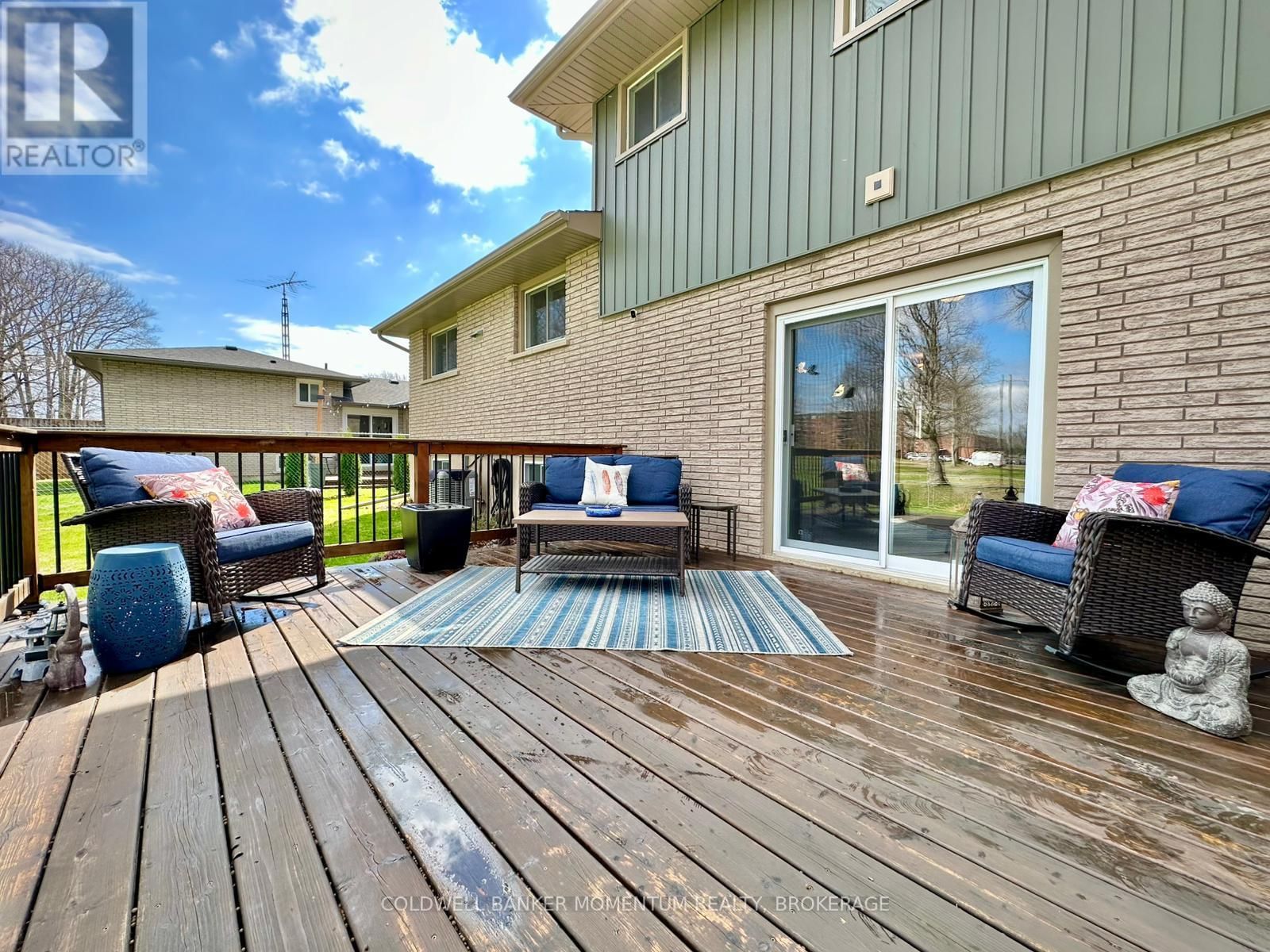 99 ERIN CRESCENT Image 36