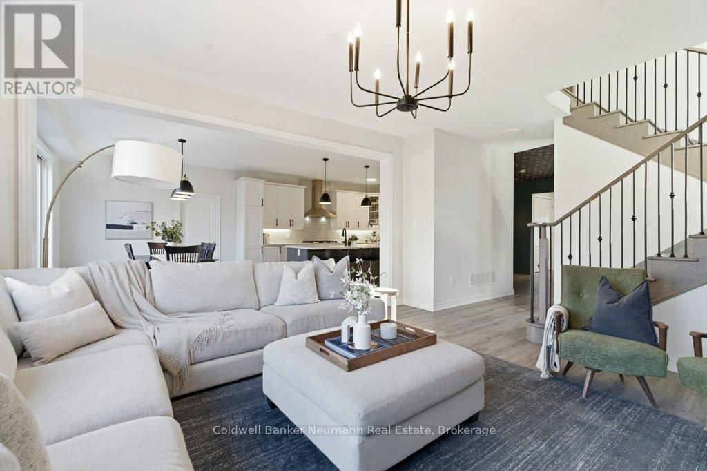 96 HARPIN WAY EAST Image 18