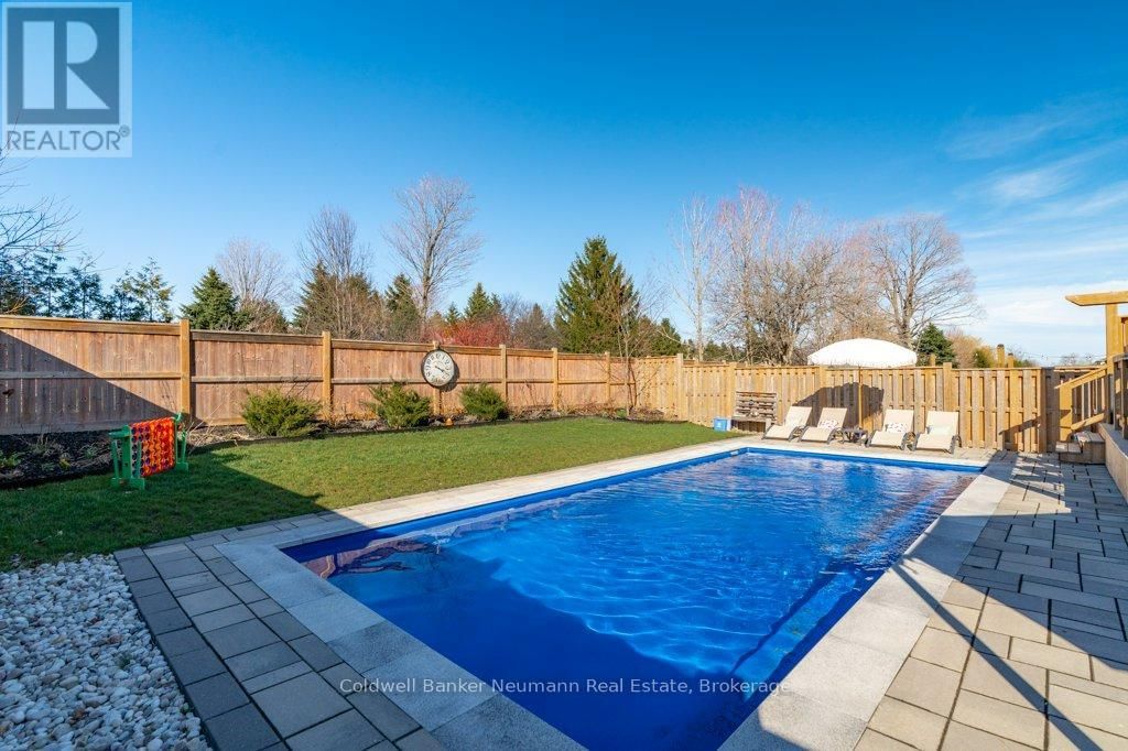 96 HARPIN WAY EAST Image 42