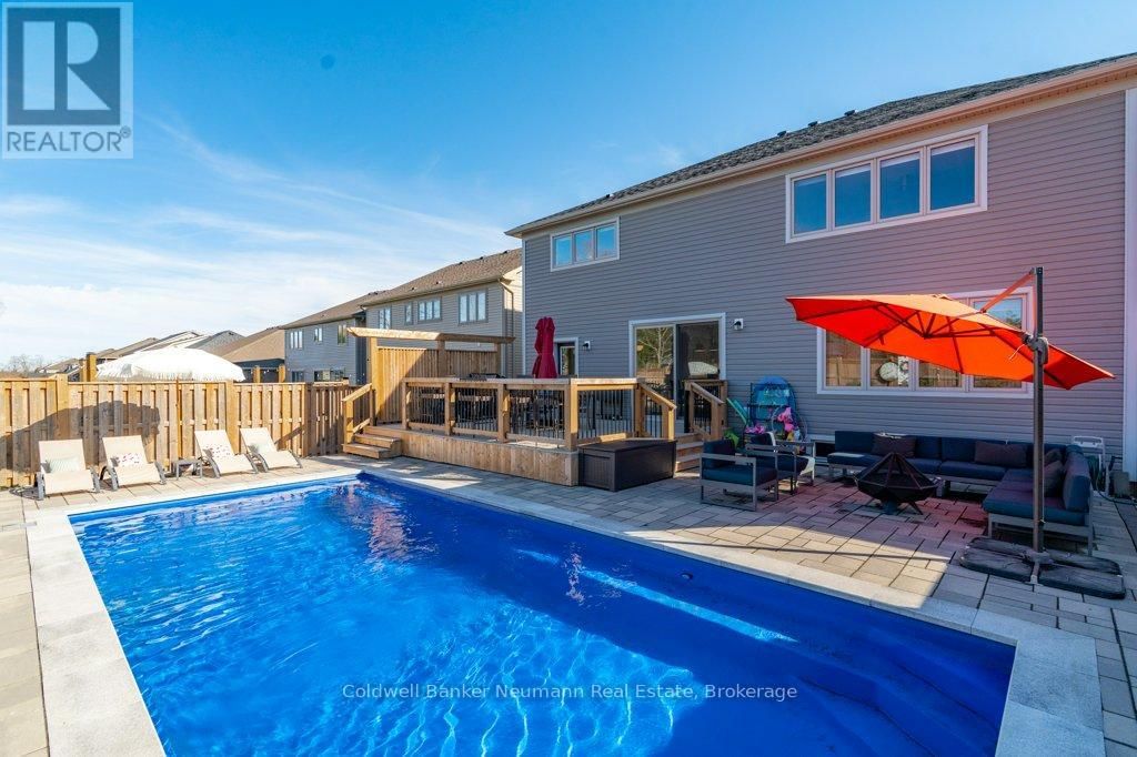 96 HARPIN WAY EAST Image 44