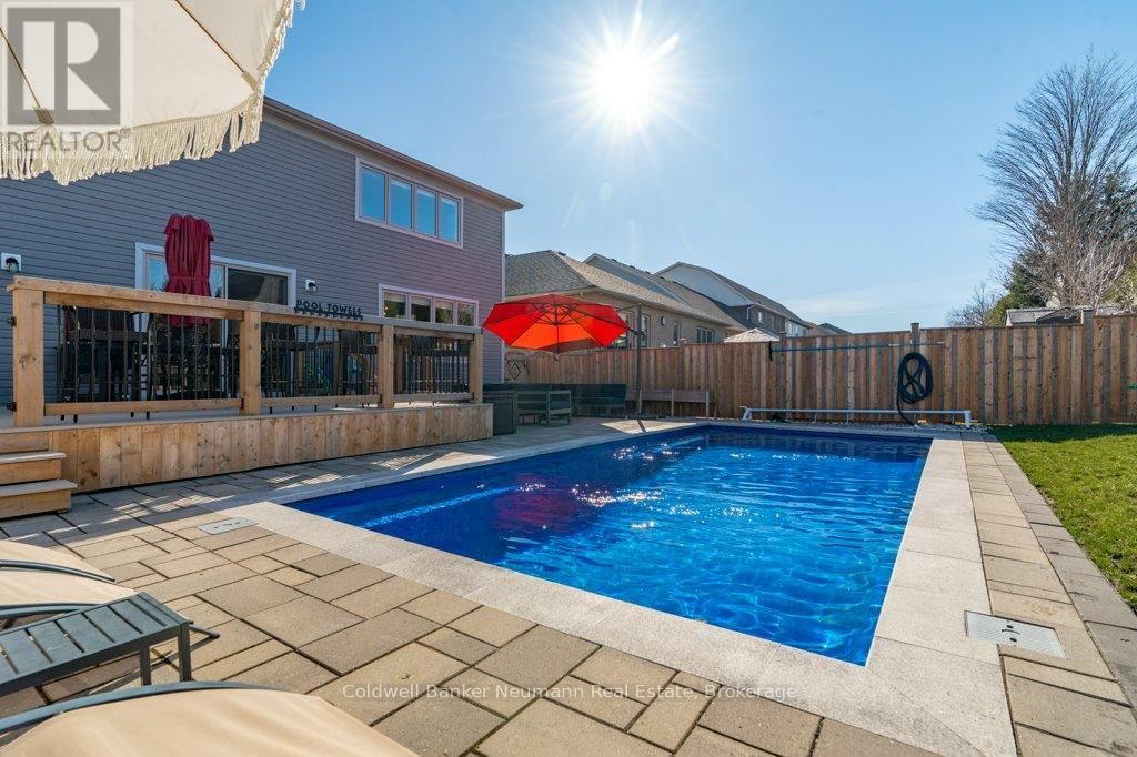 96 HARPIN WAY EAST Image 45