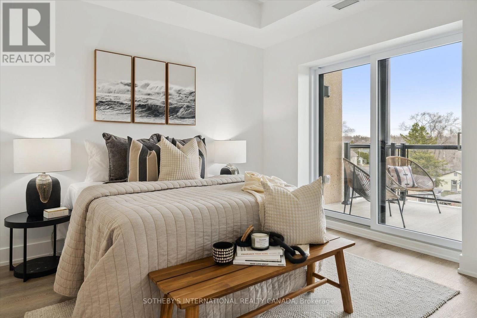 306 - 19B WEST STREET NORTH Image 12