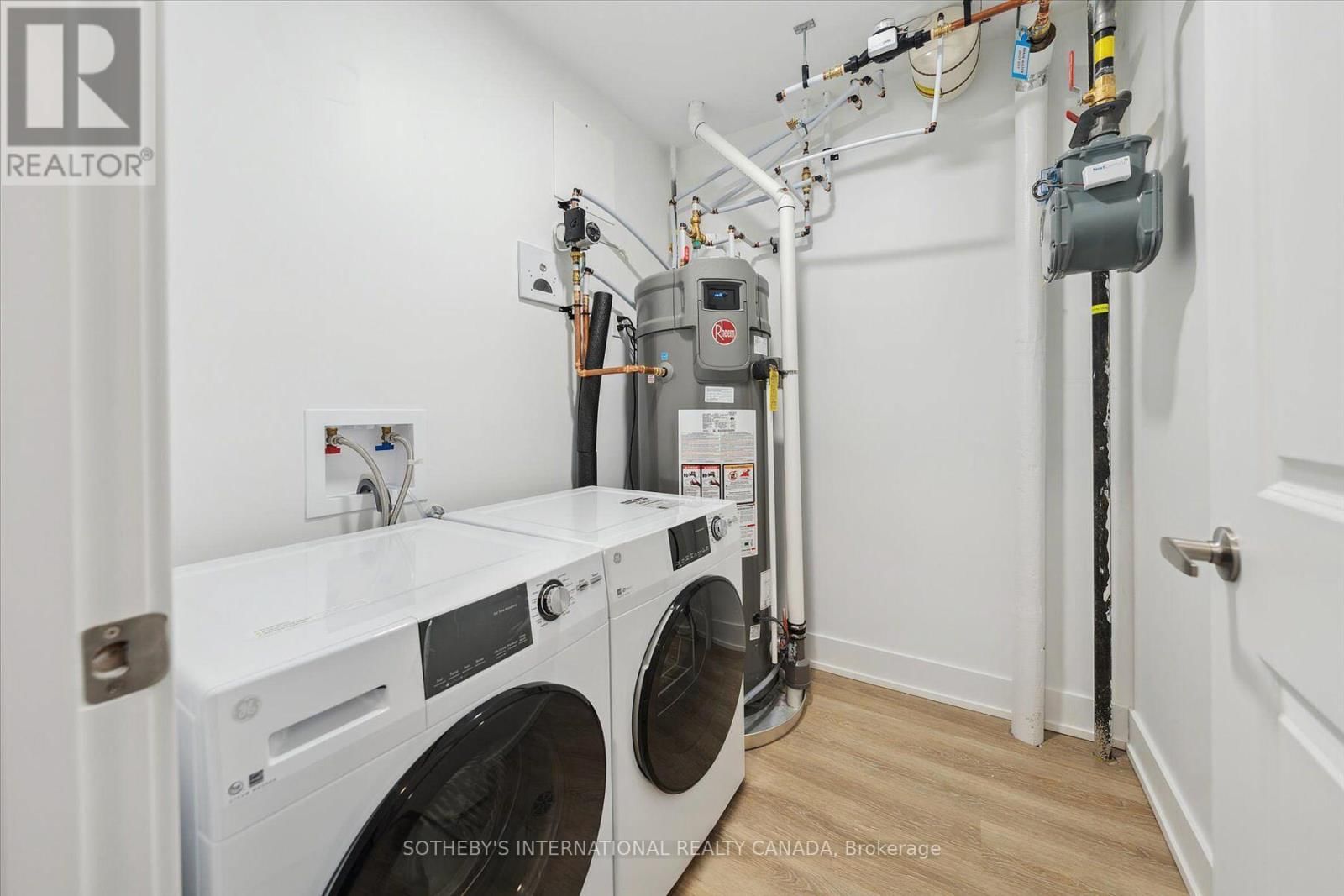 306 - 19B WEST STREET NORTH Image 22