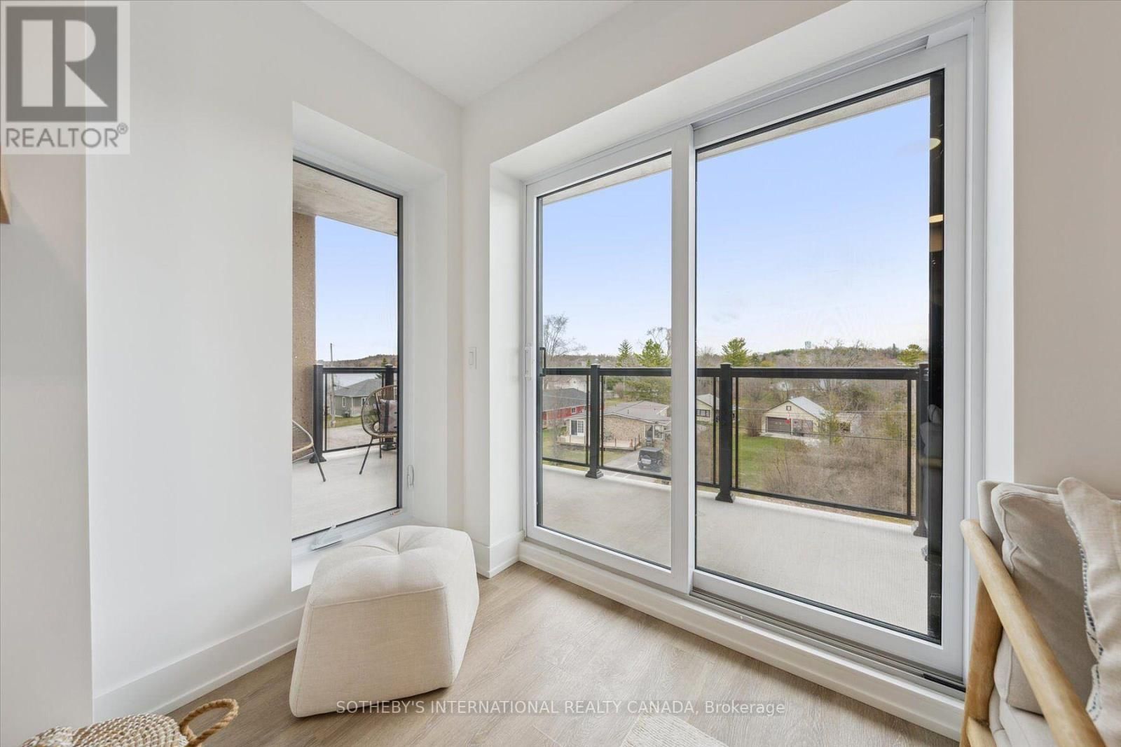 306 - 19B WEST STREET NORTH Image 9