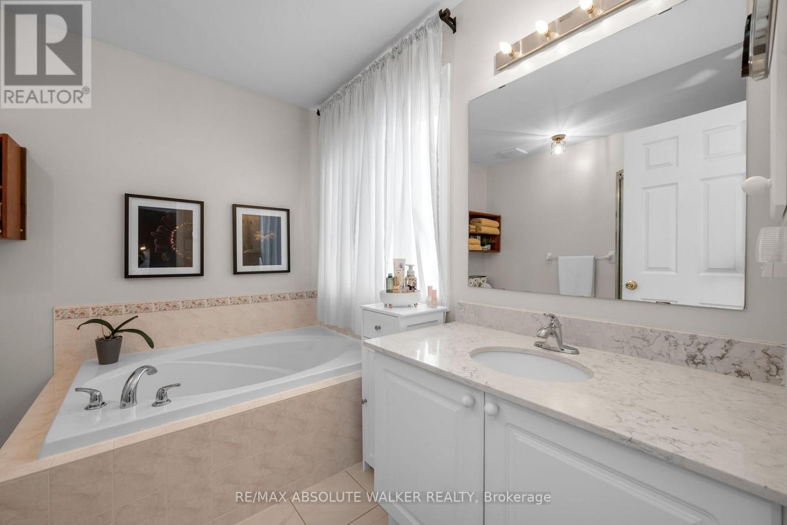 1641 FRENETTE STREET Image 24