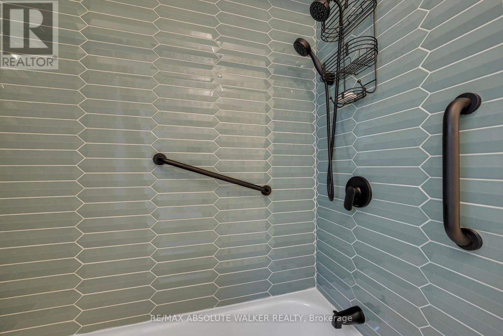 1641 FRENETTE STREET Image 29