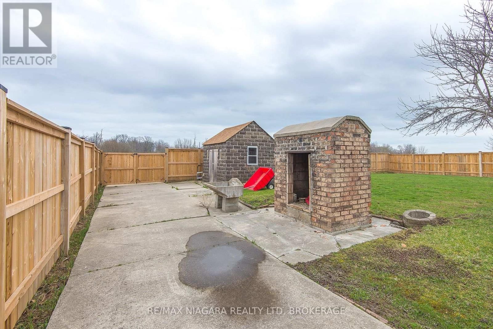 5199 SHERKSTON ROAD Image 13