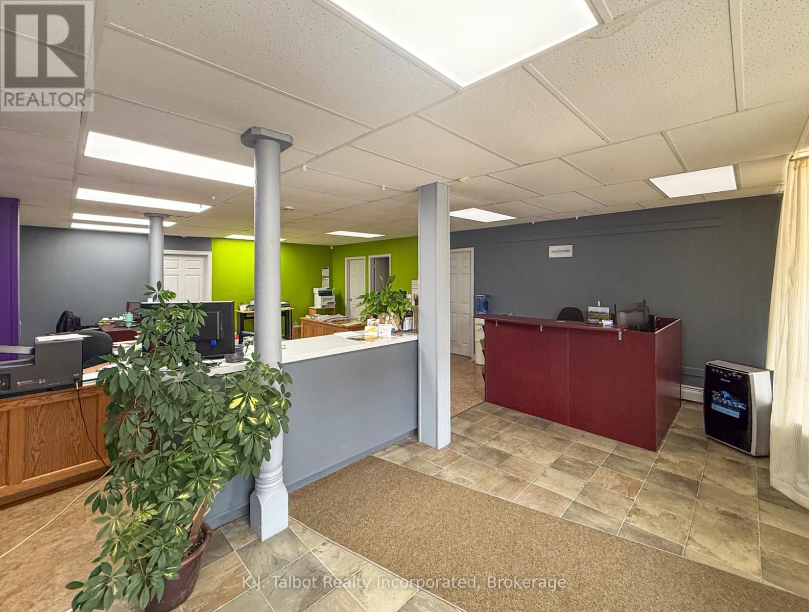 636 CAMPBELL STREET Image 3