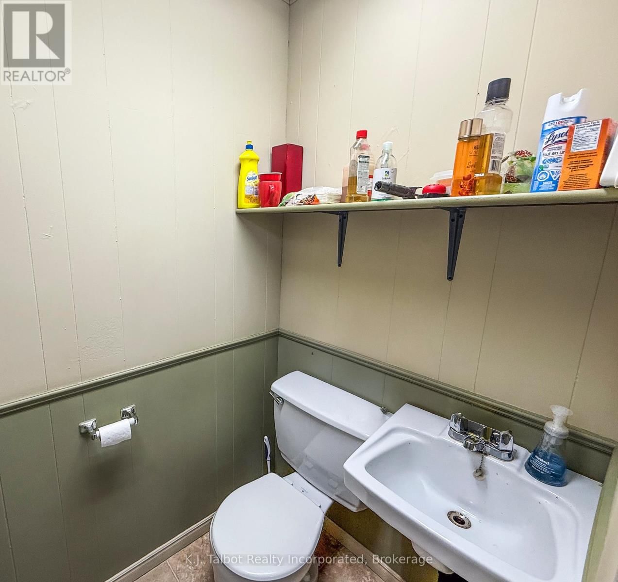 636 CAMPBELL STREET Image 7