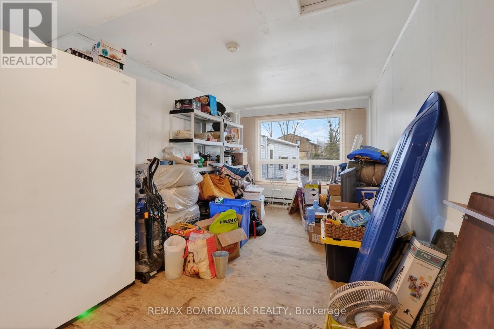 7925 JEANNE D'ARC BOULEVARD NORTH Image 29