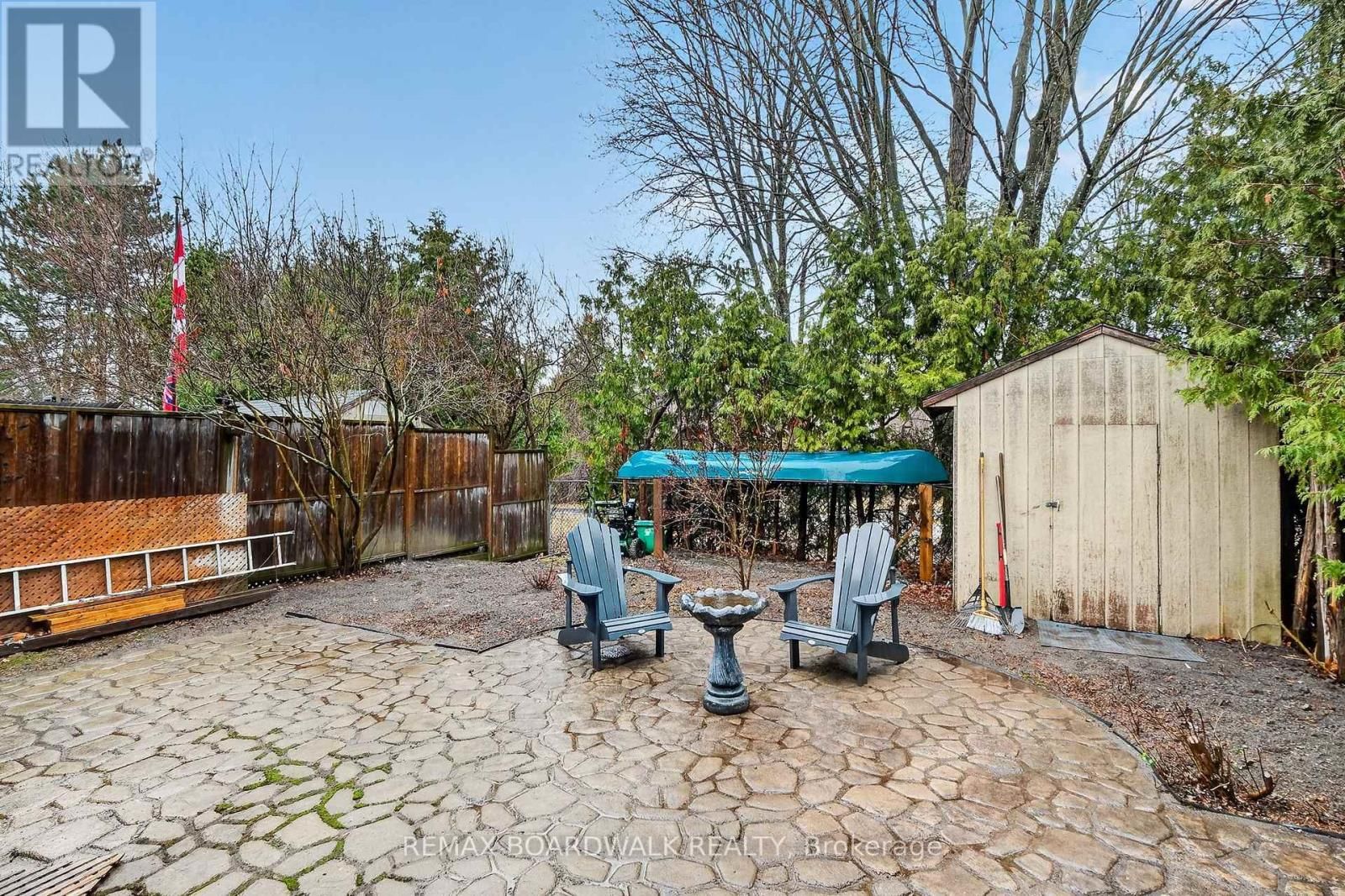 7925 JEANNE D'ARC BOULEVARD NORTH Image 33