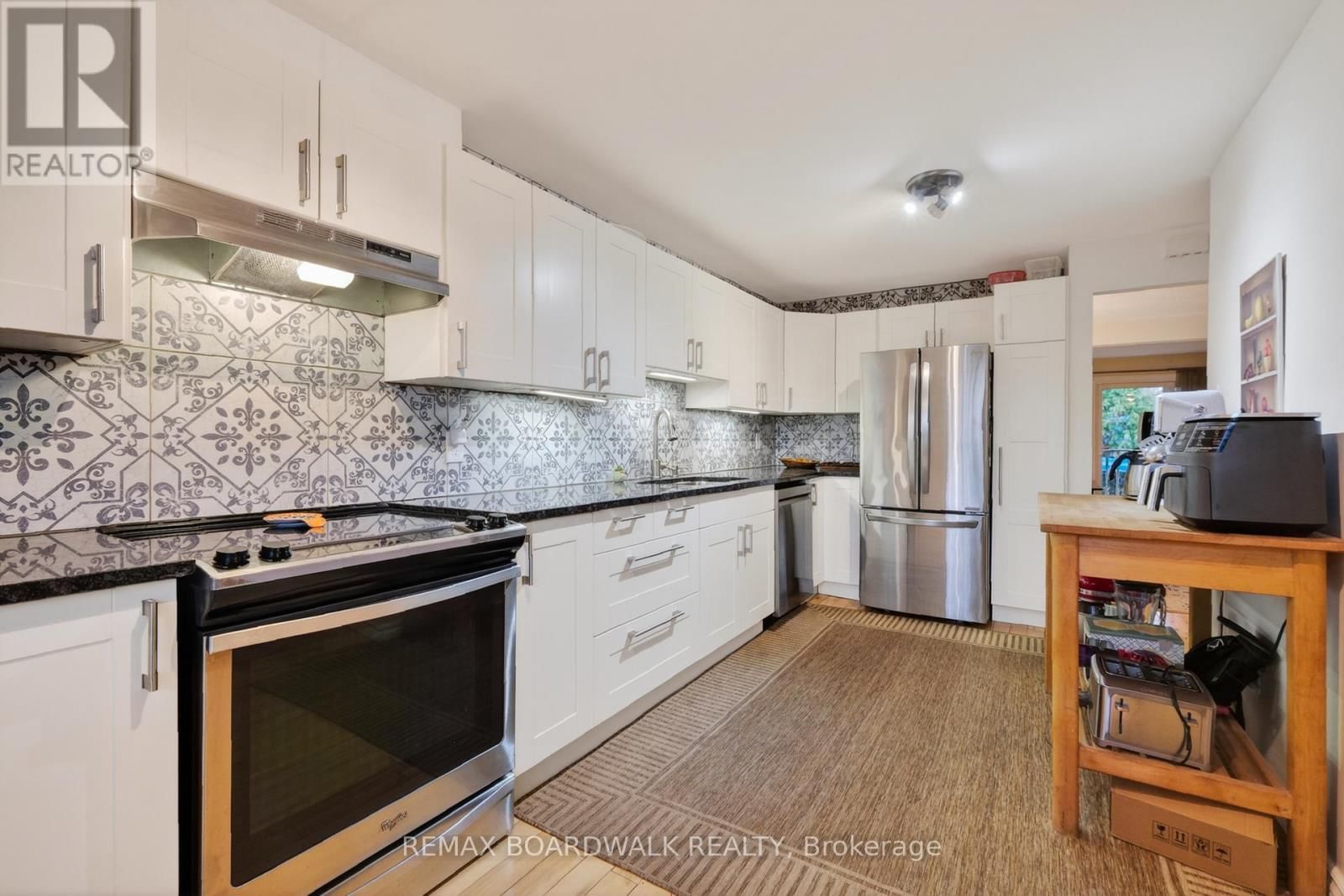 7925 JEANNE D'ARC BOULEVARD NORTH Image 5