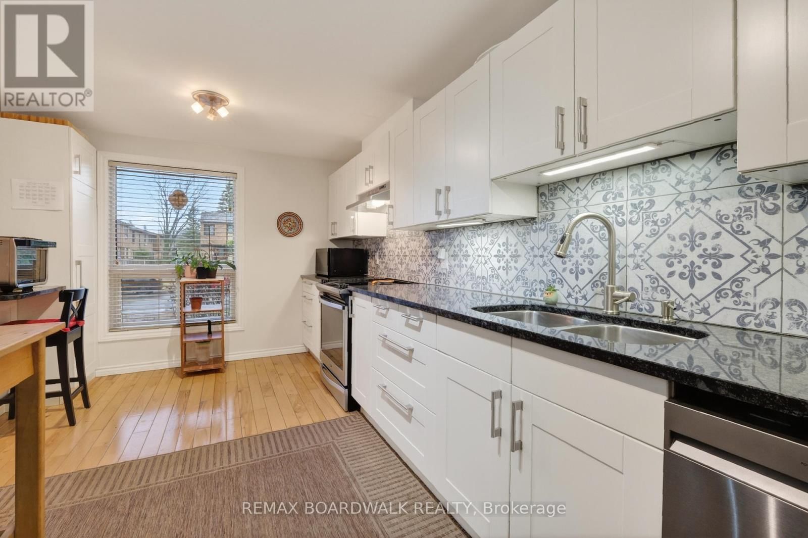 7925 JEANNE D'ARC BOULEVARD NORTH Image 6