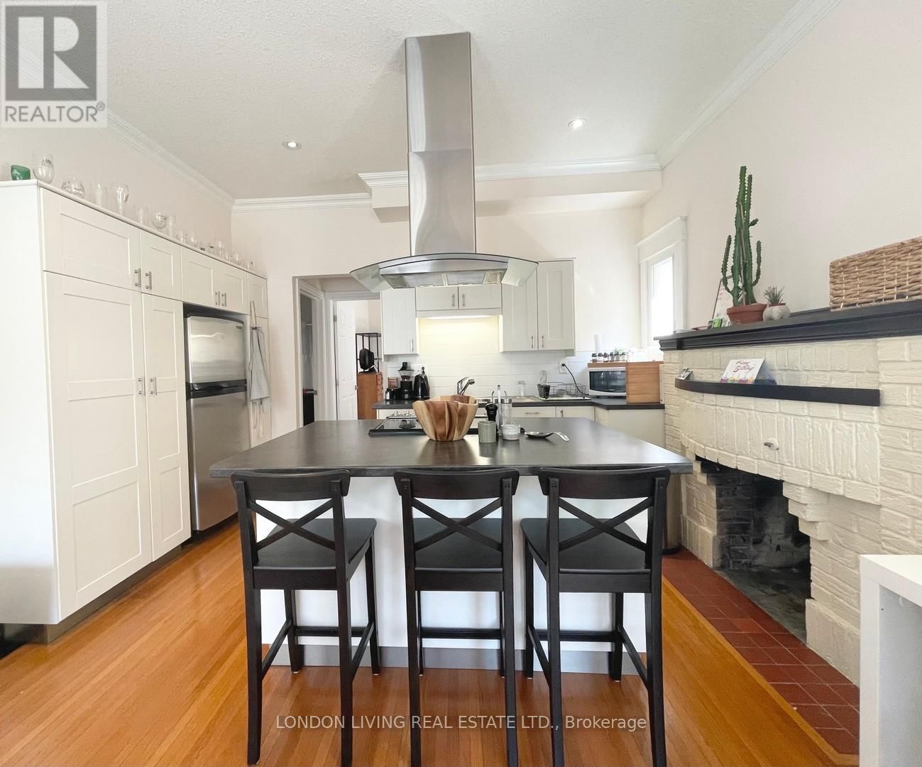 6 VICTOR STREET Image 13