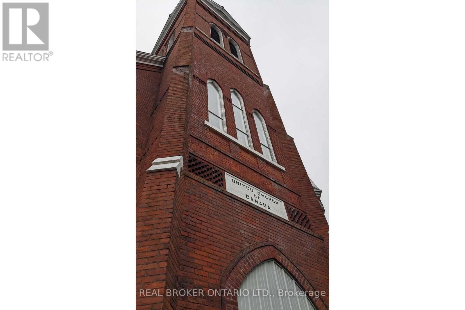 2048 ALBERT STREET SOUTH Image 4