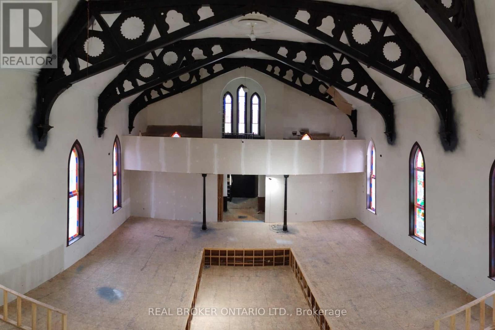 2048 ALBERT STREET SOUTH Image 6