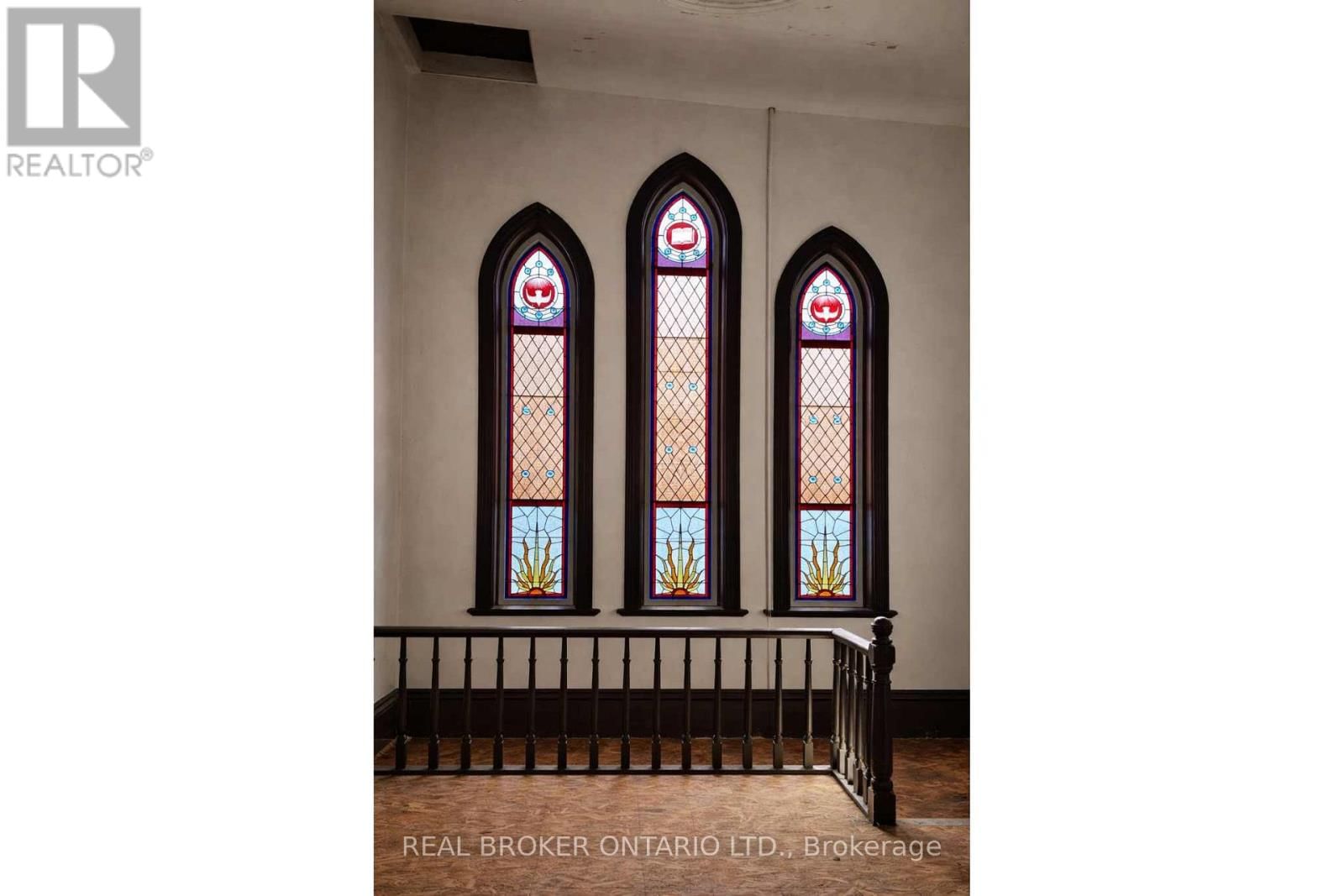 2048 ALBERT STREET SOUTH Image 9