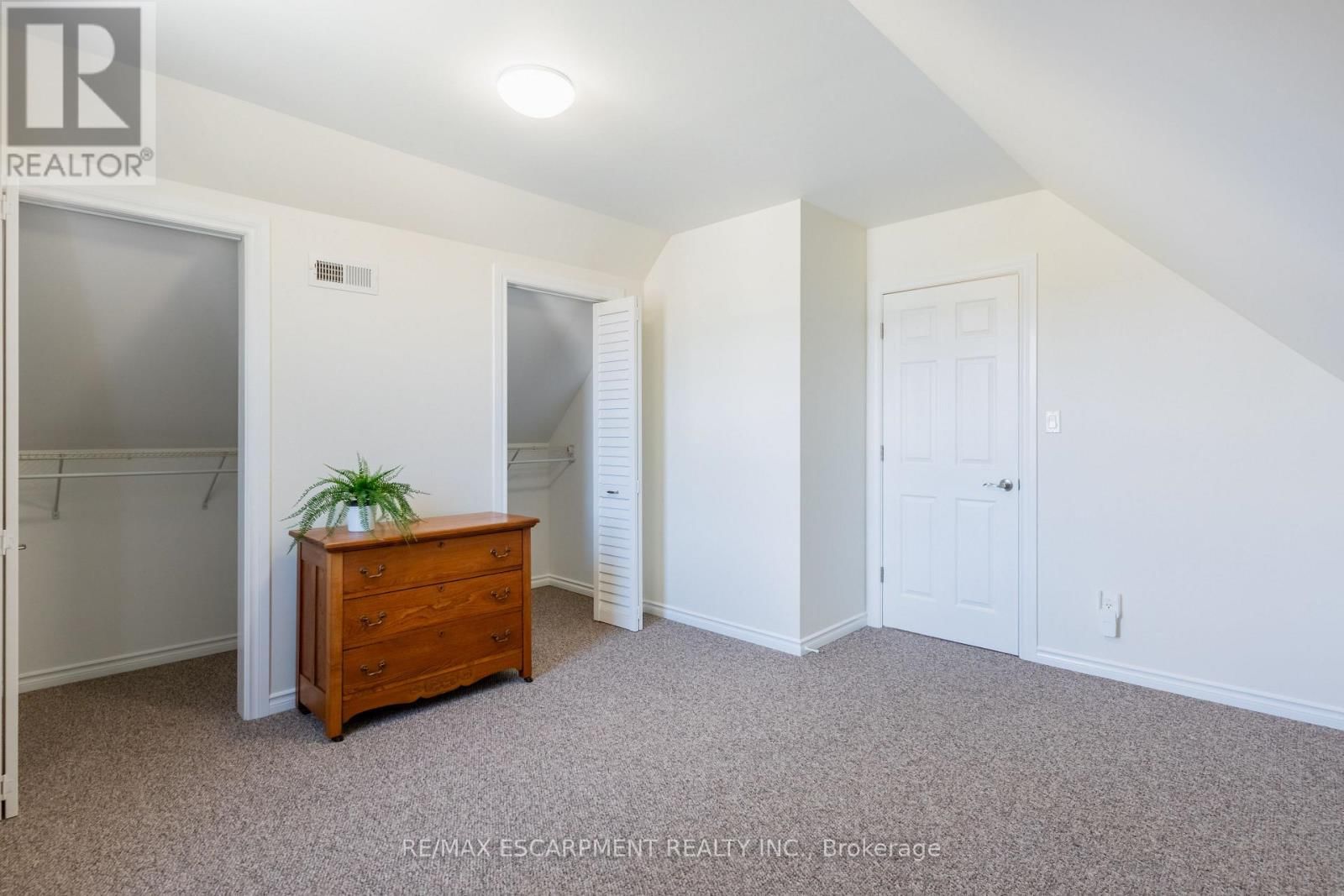 621 ROSSEAU ROAD Image 24