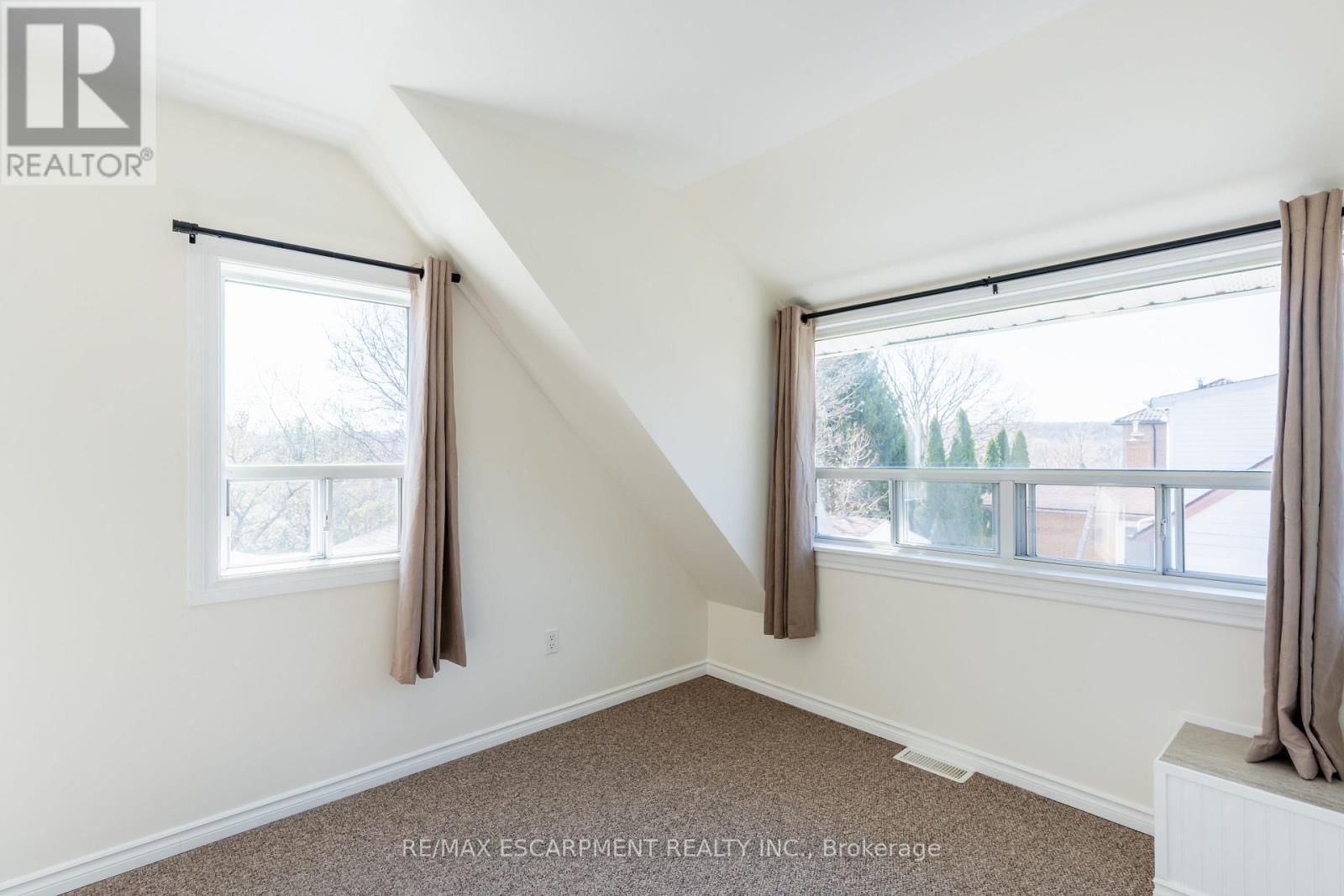 621 ROSSEAU ROAD Image 25