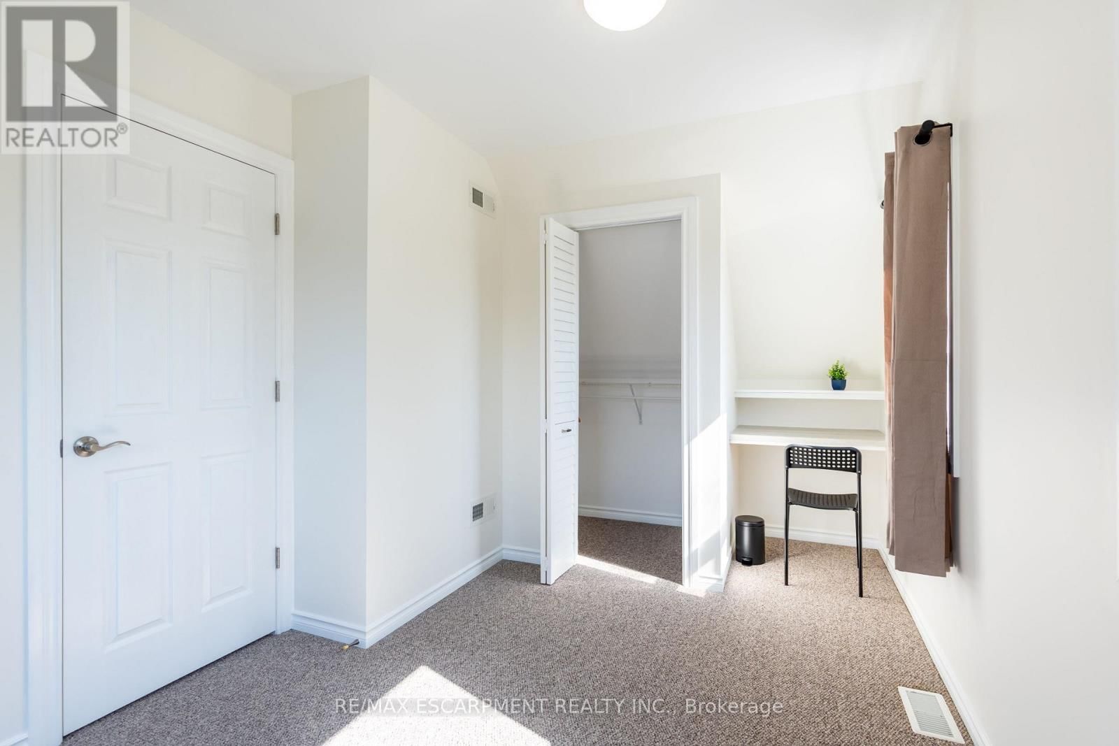 621 ROSSEAU ROAD Image 27