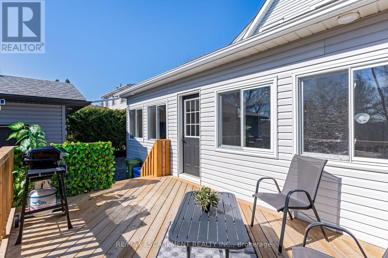 621 ROSSEAU ROAD Image 35