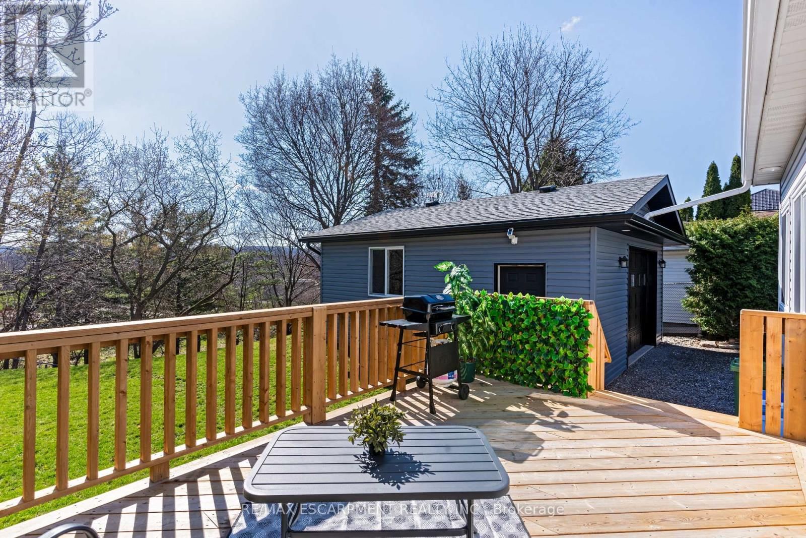 621 ROSSEAU ROAD Image 36