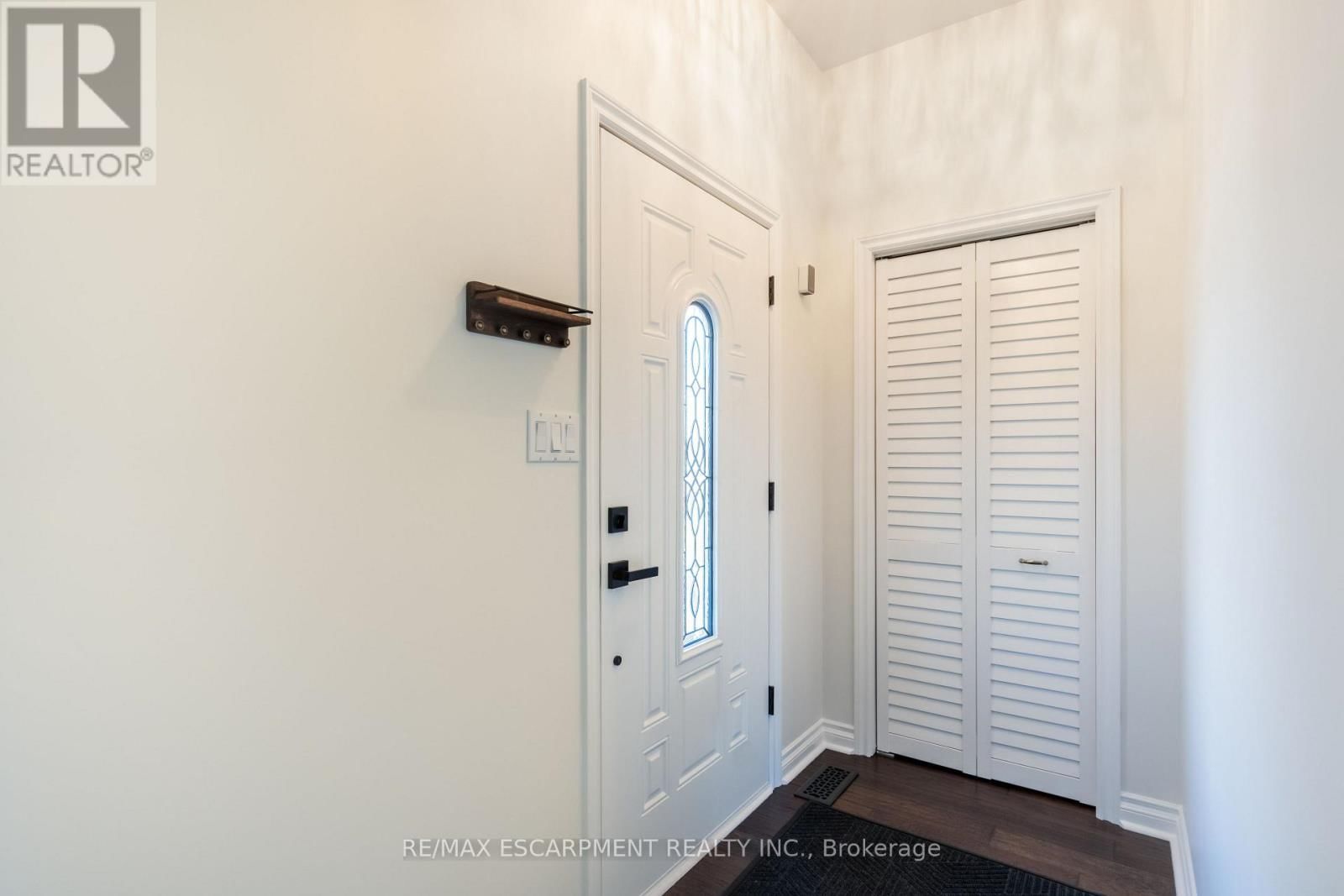 621 ROSSEAU ROAD Image 4