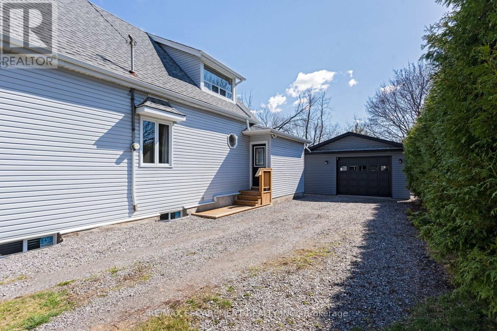 621 ROSSEAU ROAD Image 42