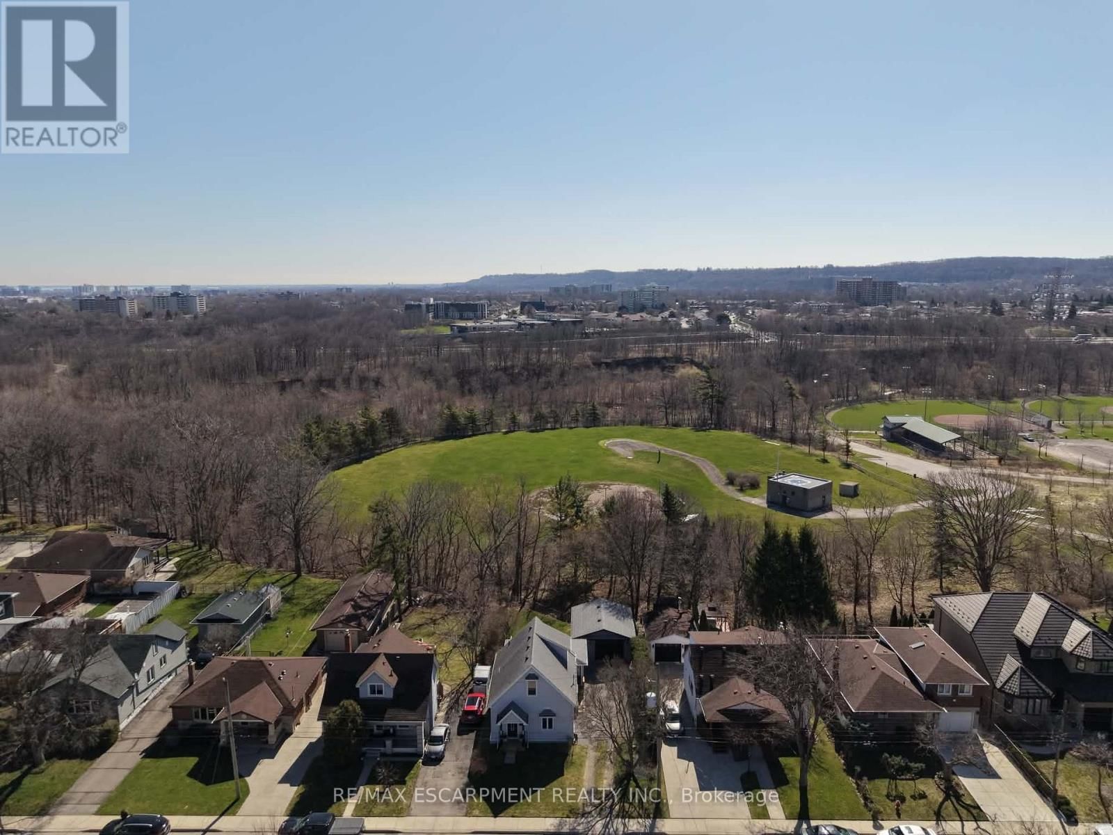 621 ROSSEAU ROAD Image 45