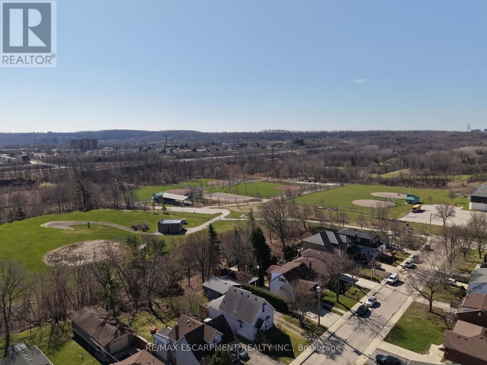 621 ROSSEAU ROAD Image 46