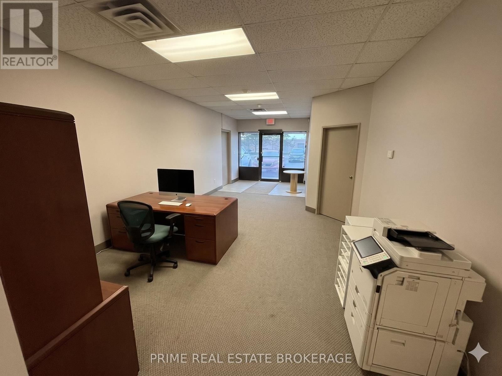 Unit 4 - 647 WILTON GROVE Image 7