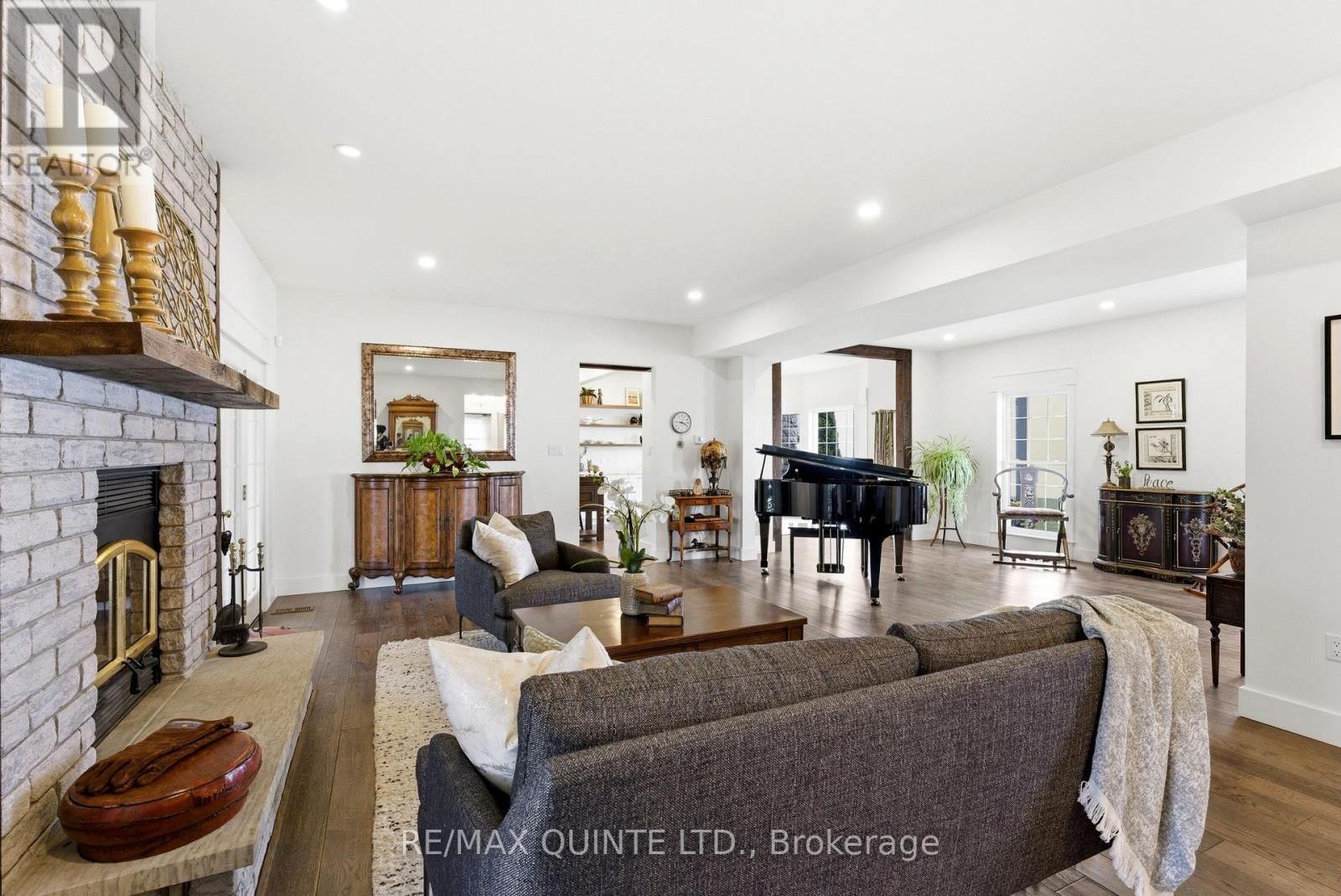 4698 COUNTY ROAD 8 Image 23