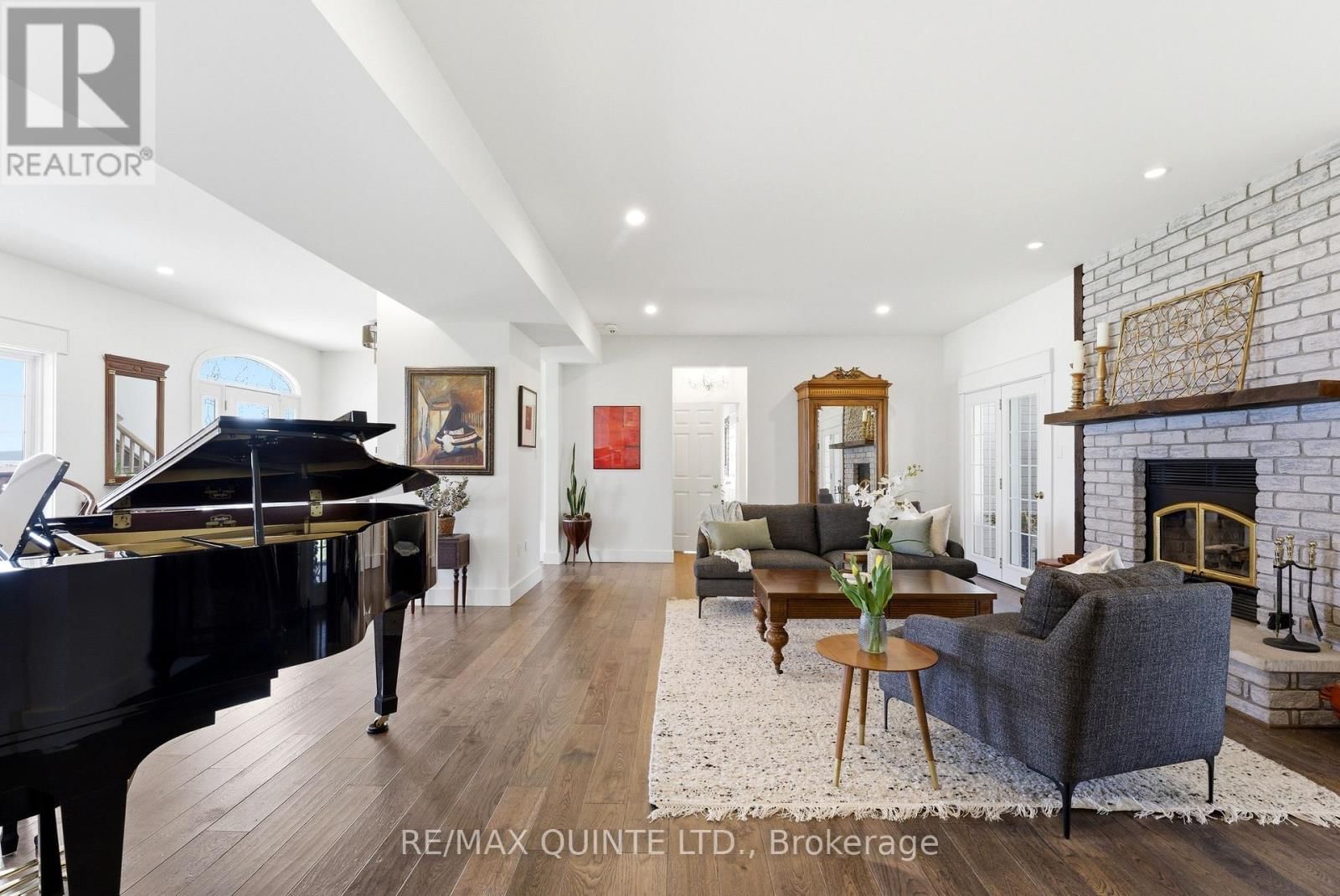 4698 COUNTY ROAD 8 Image 24