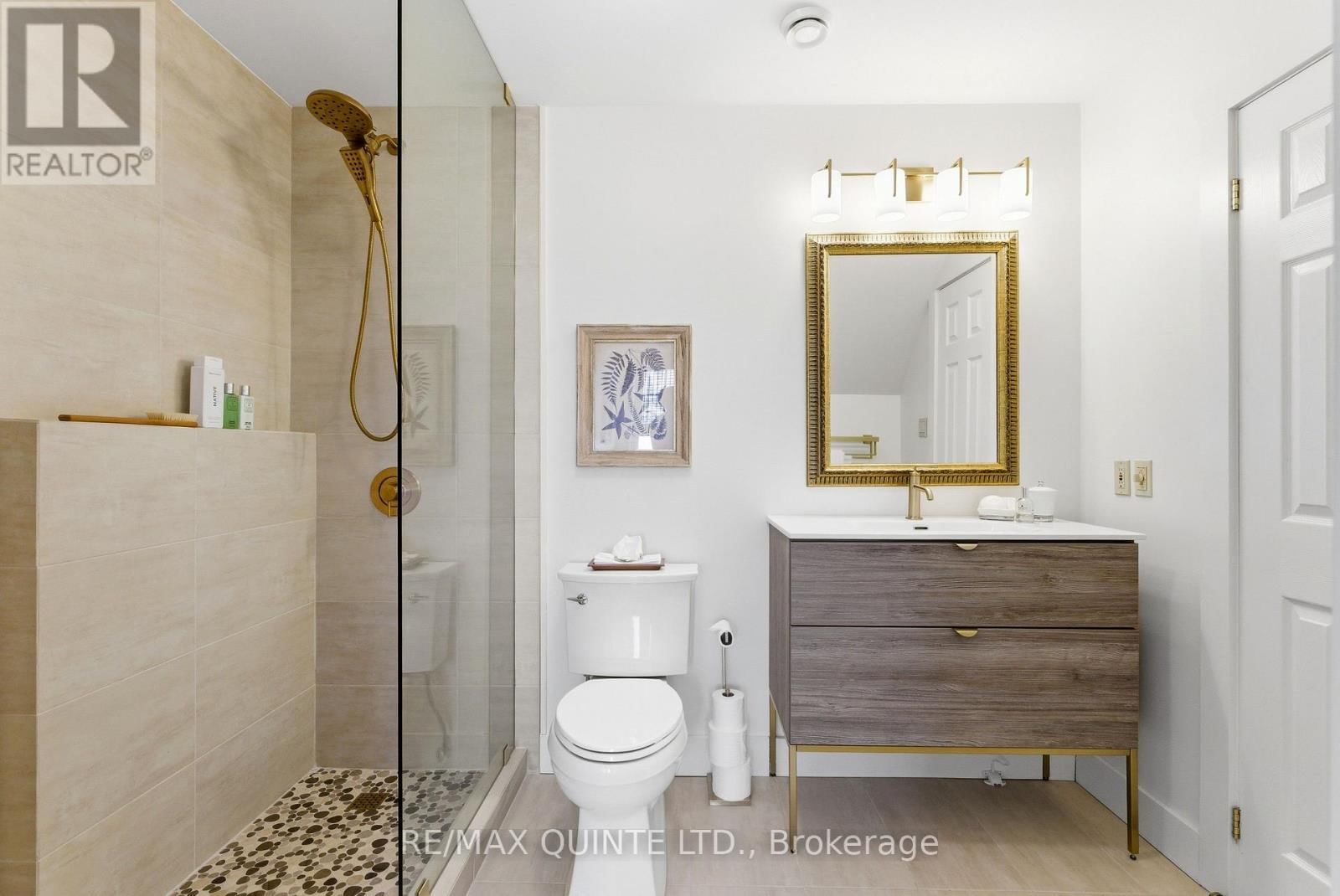 4698 COUNTY ROAD 8 Image 41