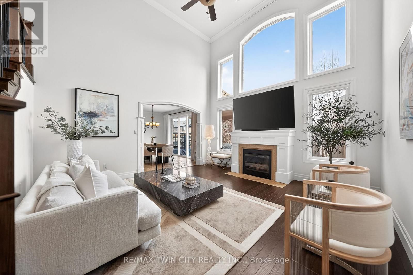 325 DEERFOOT TRAIL Image 13