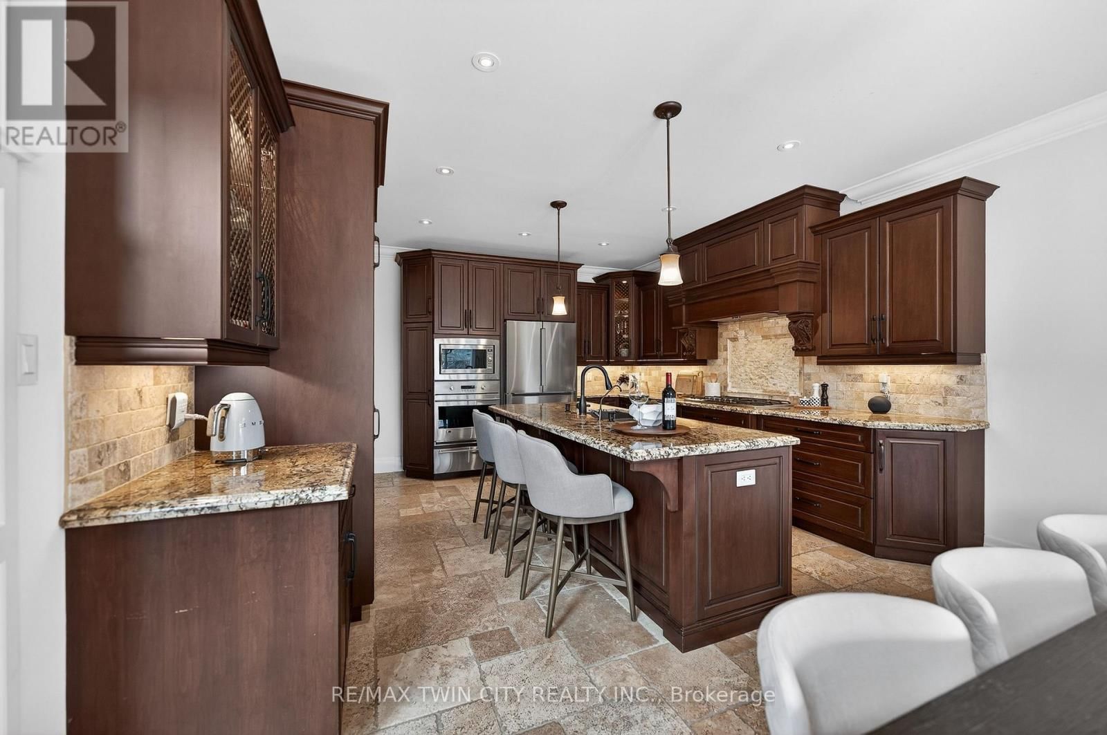 325 DEERFOOT TRAIL Image 18