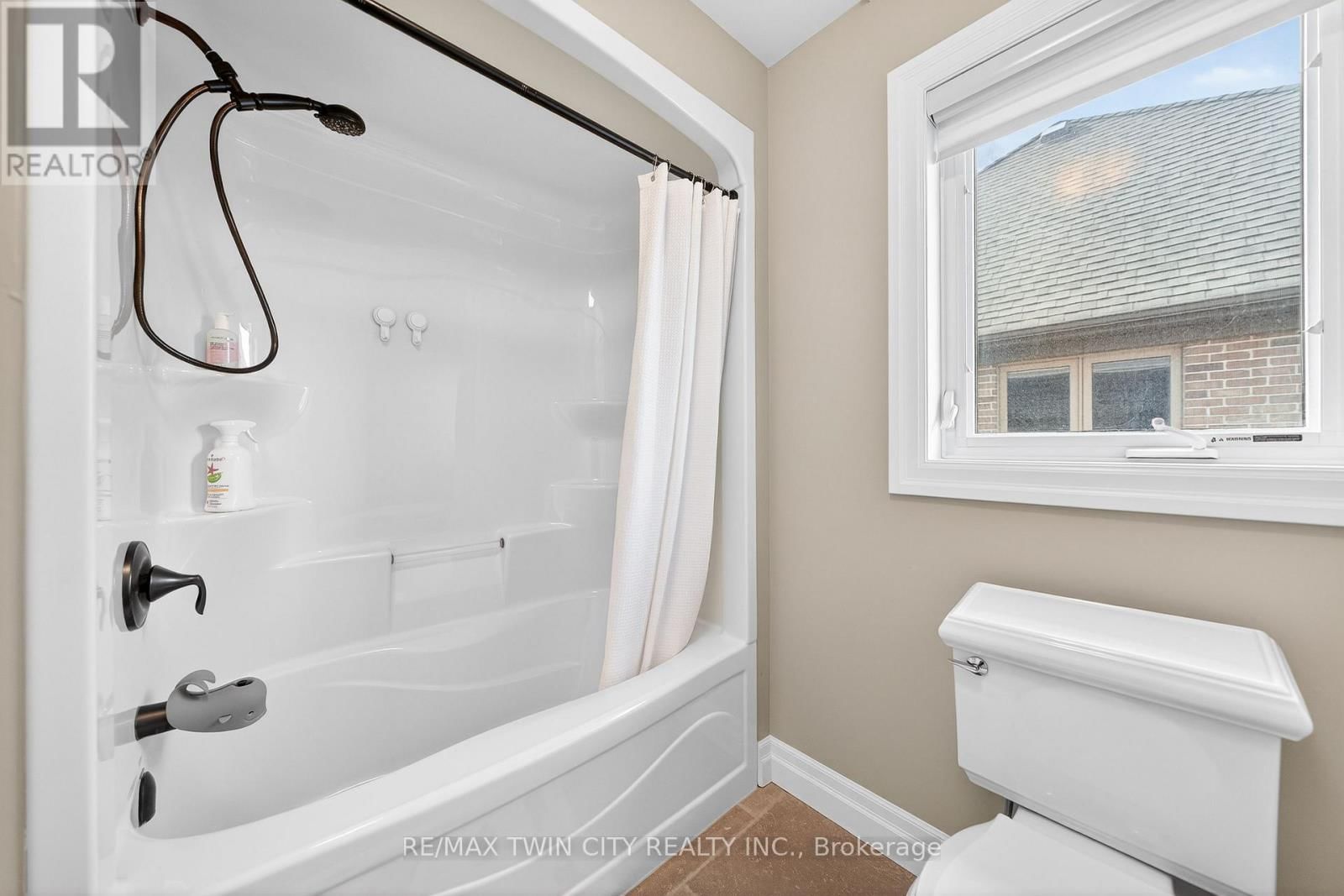 325 DEERFOOT TRAIL Image 33