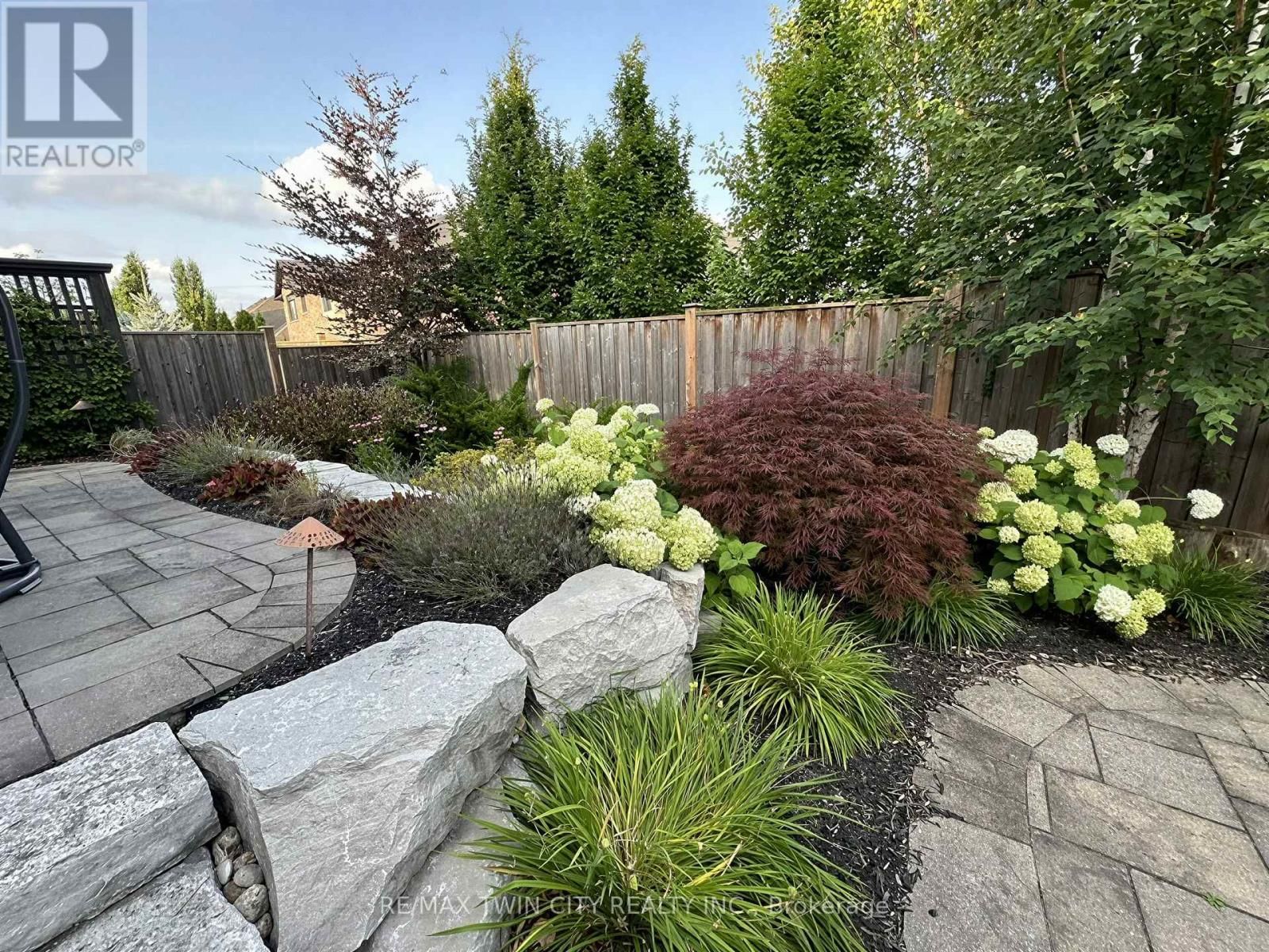 325 DEERFOOT TRAIL Image 48