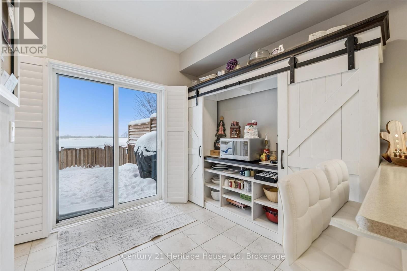 73 COURTNEY STREET Image 13