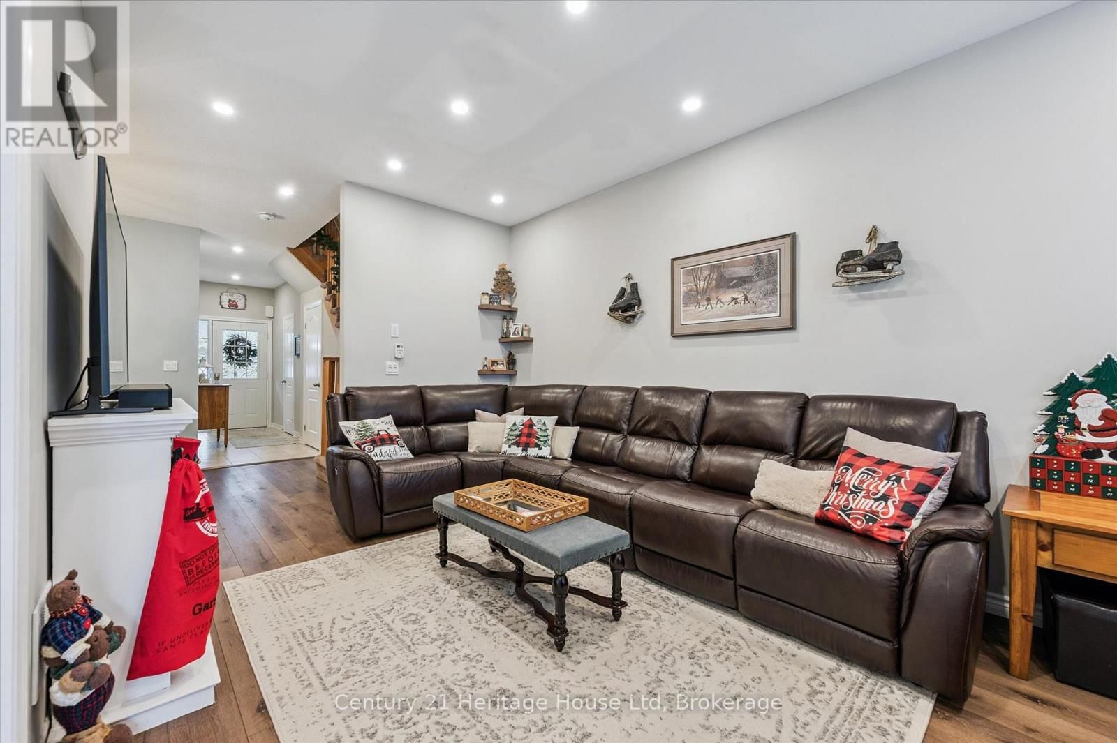 73 COURTNEY STREET Image 16