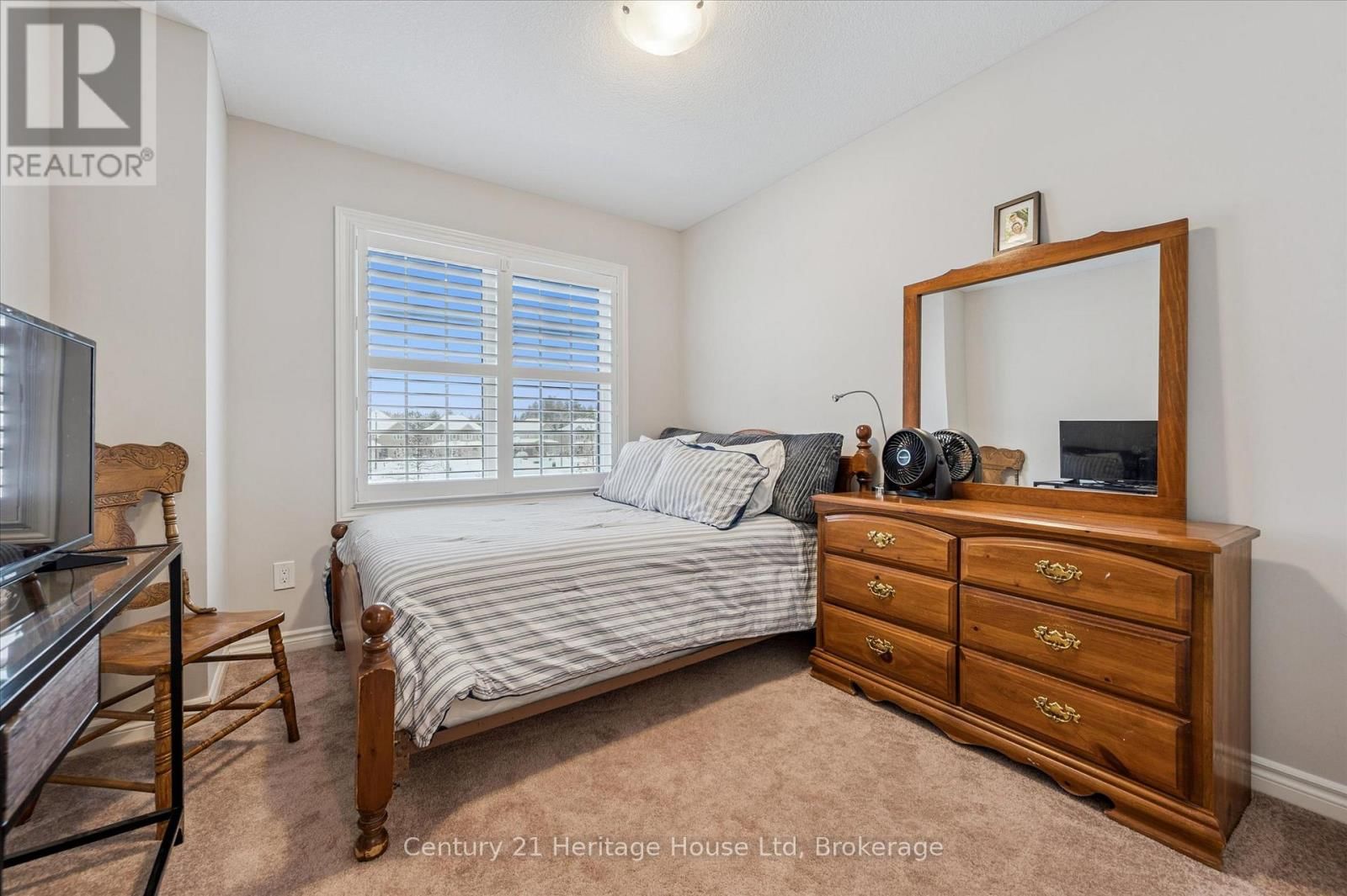 73 COURTNEY STREET Image 21