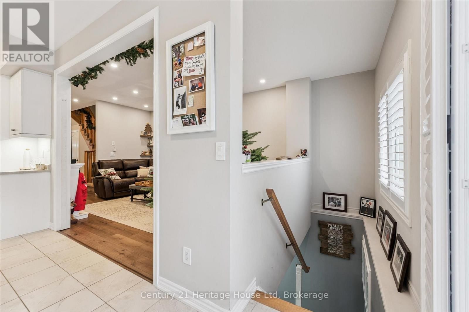 73 COURTNEY STREET Image 30