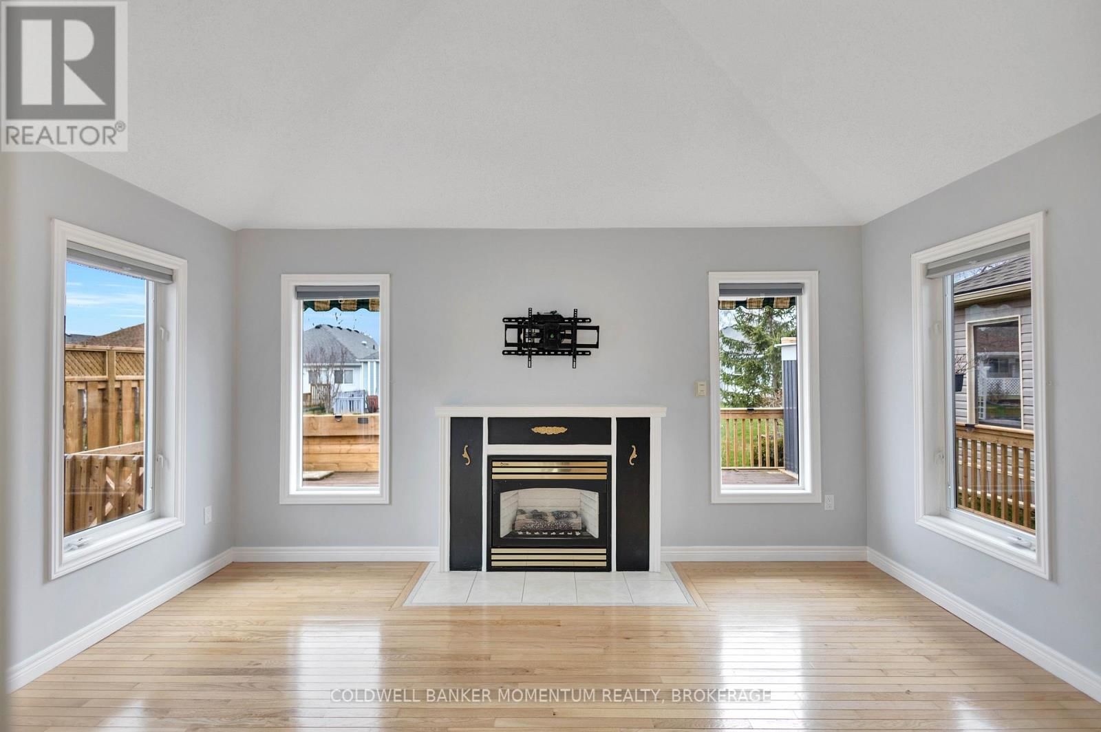 29 BALSAM TRAIL Image 15