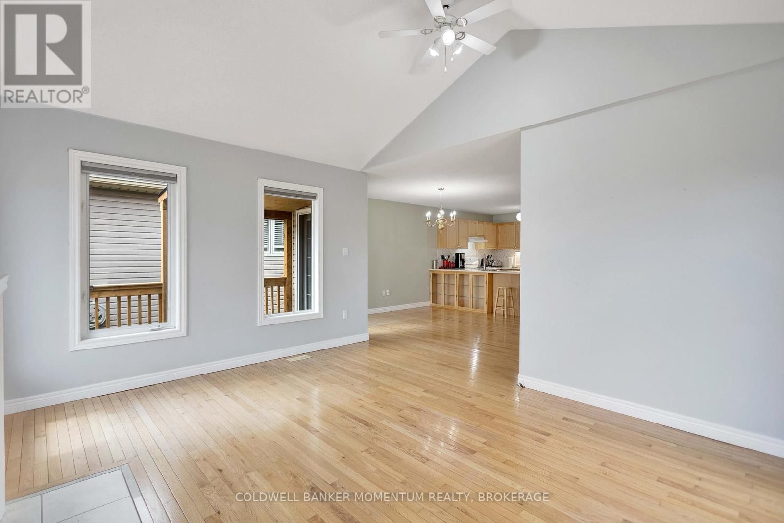 29 BALSAM TRAIL Image 16