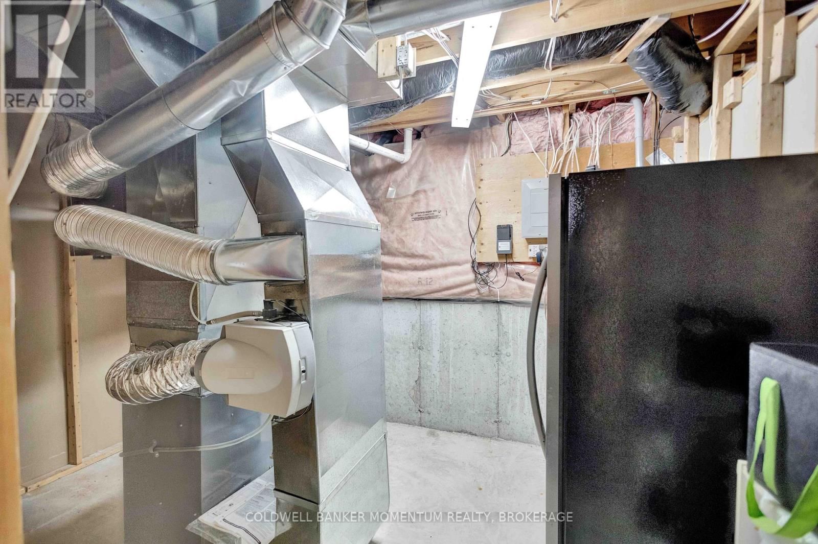 29 BALSAM TRAIL Image 38