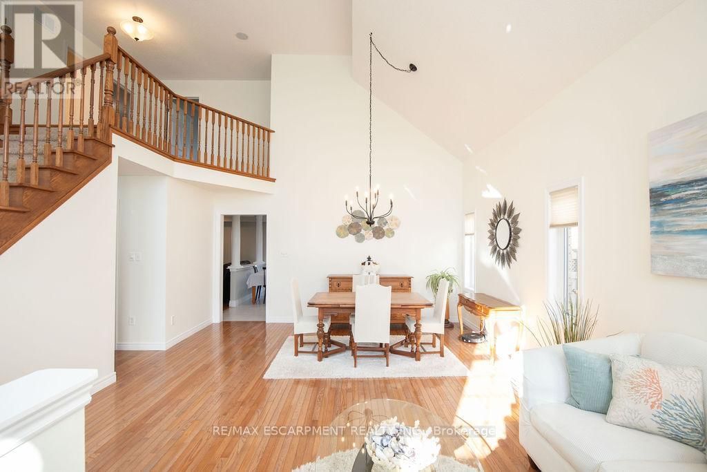 154 THOROUGHBRED BOULEVARD Image 12