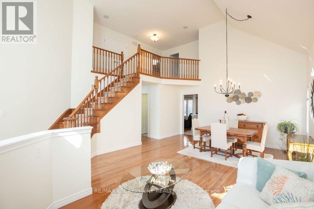 154 THOROUGHBRED BOULEVARD Image 13