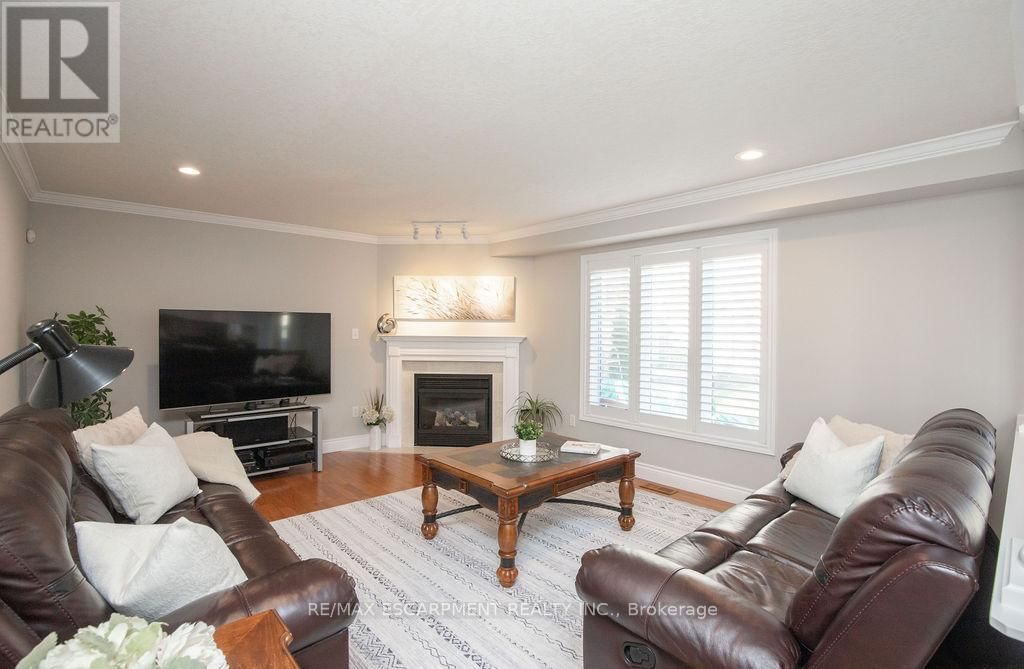 154 THOROUGHBRED BOULEVARD Image 22