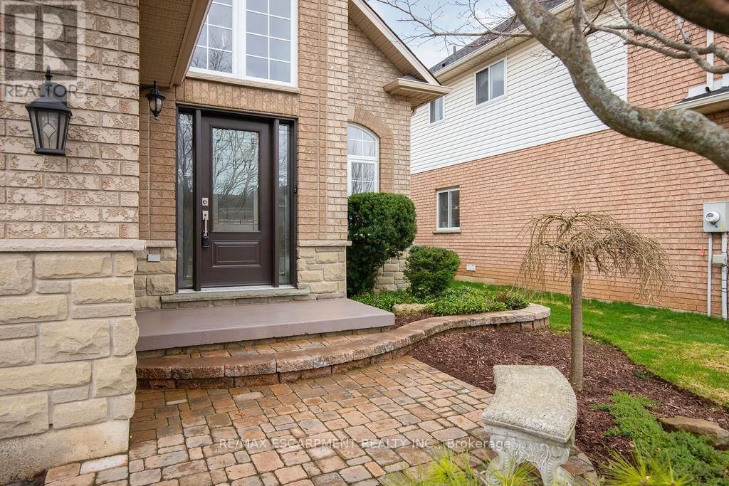 154 THOROUGHBRED BOULEVARD Image 4