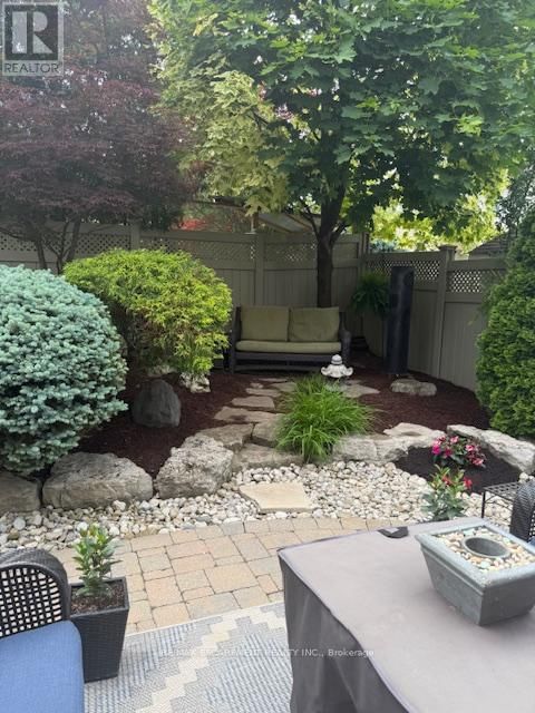 154 THOROUGHBRED BOULEVARD Image 43